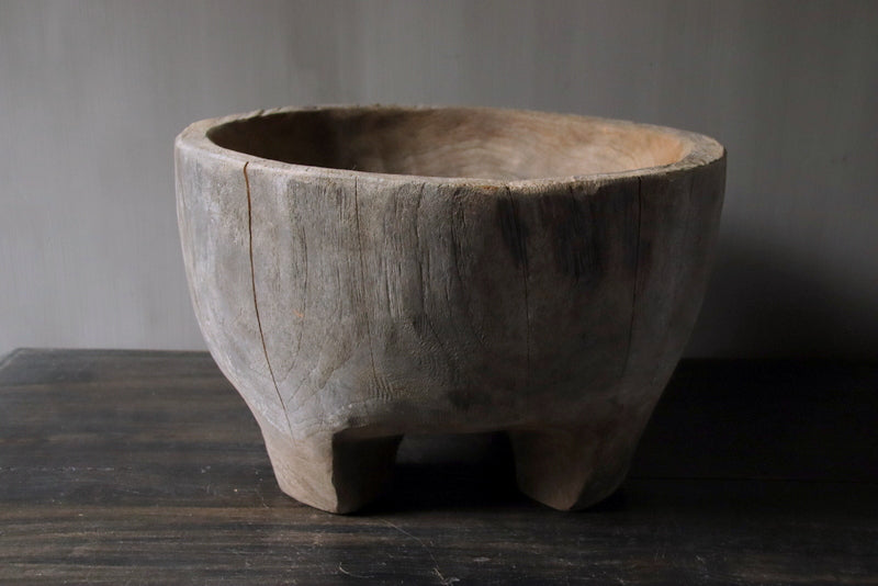 Vergrijsde pot Ninik op pootjes | Luksa (nr 6)