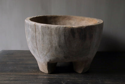 Vergrijsde pot Ninik op pootjes | Luksa (nr 6)