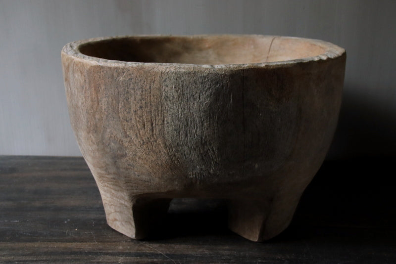 Vergrijsde pot Ninik op pootjes | Luksa (nr 6)