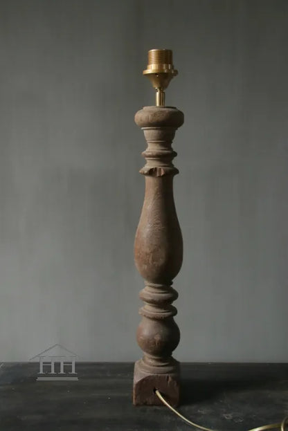 Houten balusterlamp Aura Peeperkorn (04)