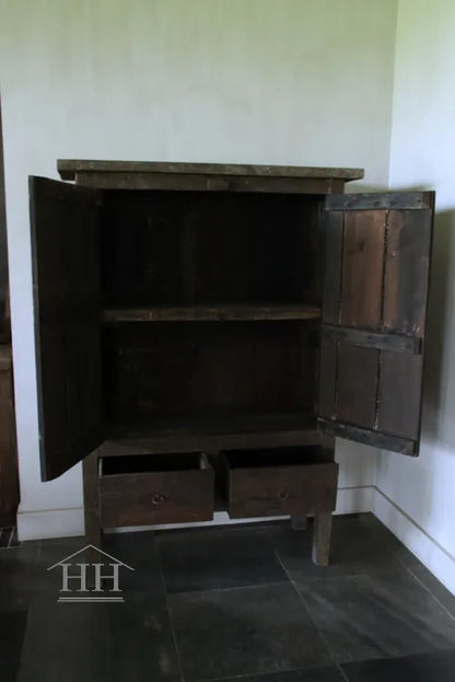 Old Farm Cabinet 160x100 op poot