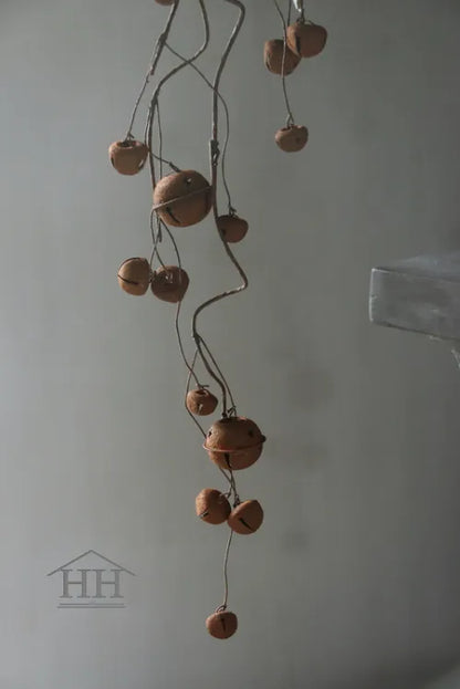Kunsttak met belletjes L roest