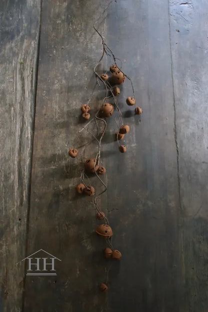 Kunsttak met belletjes L roest