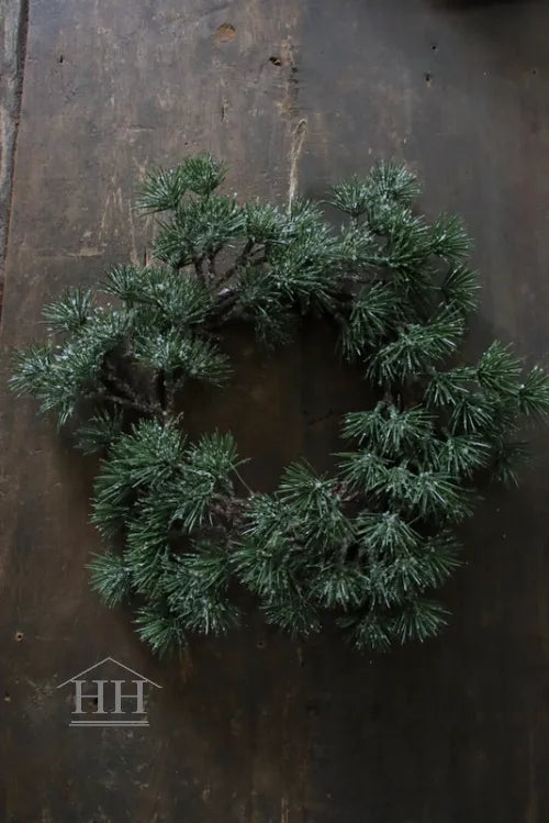 Künstlicher Lärchenkranz M mit Schnee - ⌀28 cm