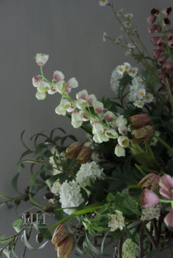 Kunstbloemen boeket met wit mauve fritillaria