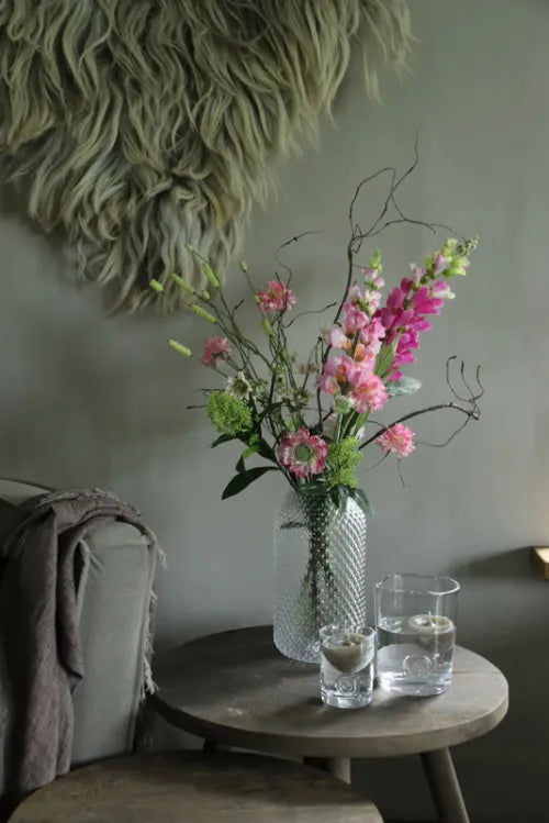 Kunstboeket met roze bloemen van zijde