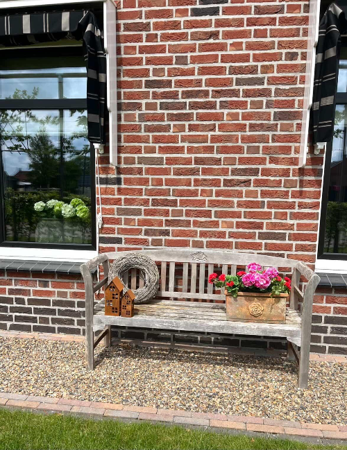 Kunstplanten voor buiten op bankje