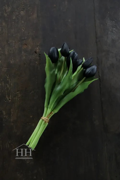 Artificial tulips bundle black