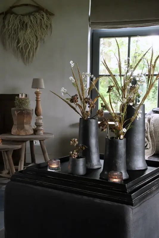 Landelijke bloemen voor in de woonkamer