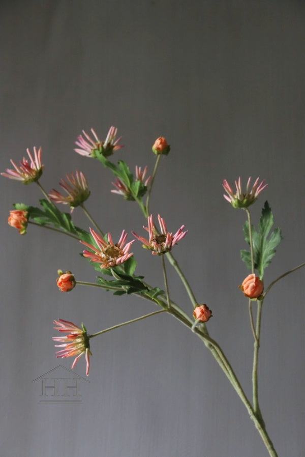 Landelijke kunstbloem mum spray zalmkleurig van zijde