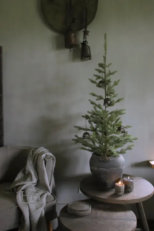 Landelijke kunstkerstboom L met een hoogte van 122 cm, realistische kerstboom zonder pot en decoraties. Ideaal voor landelijke kerstdecoraties. - Hillary'sHome