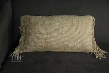 Linen cushion LYNN Aura Peeperkorn 30x50cm (front)