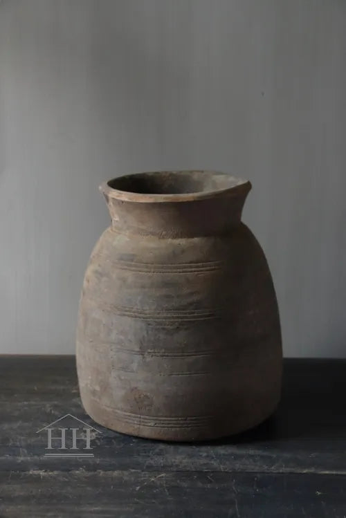 Nepalese jug vase (A4)