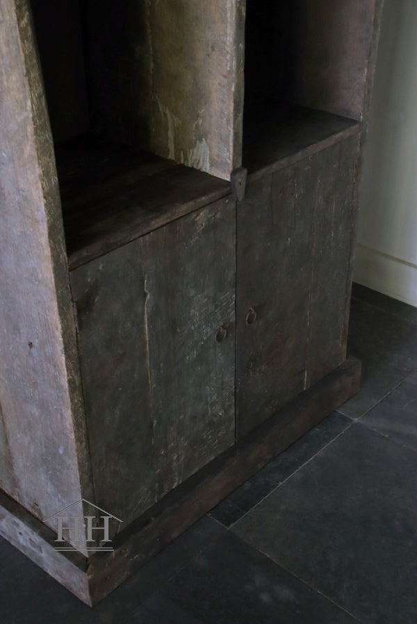 Old Farm compartment cabinet 220x100 Aura Peeperkorn