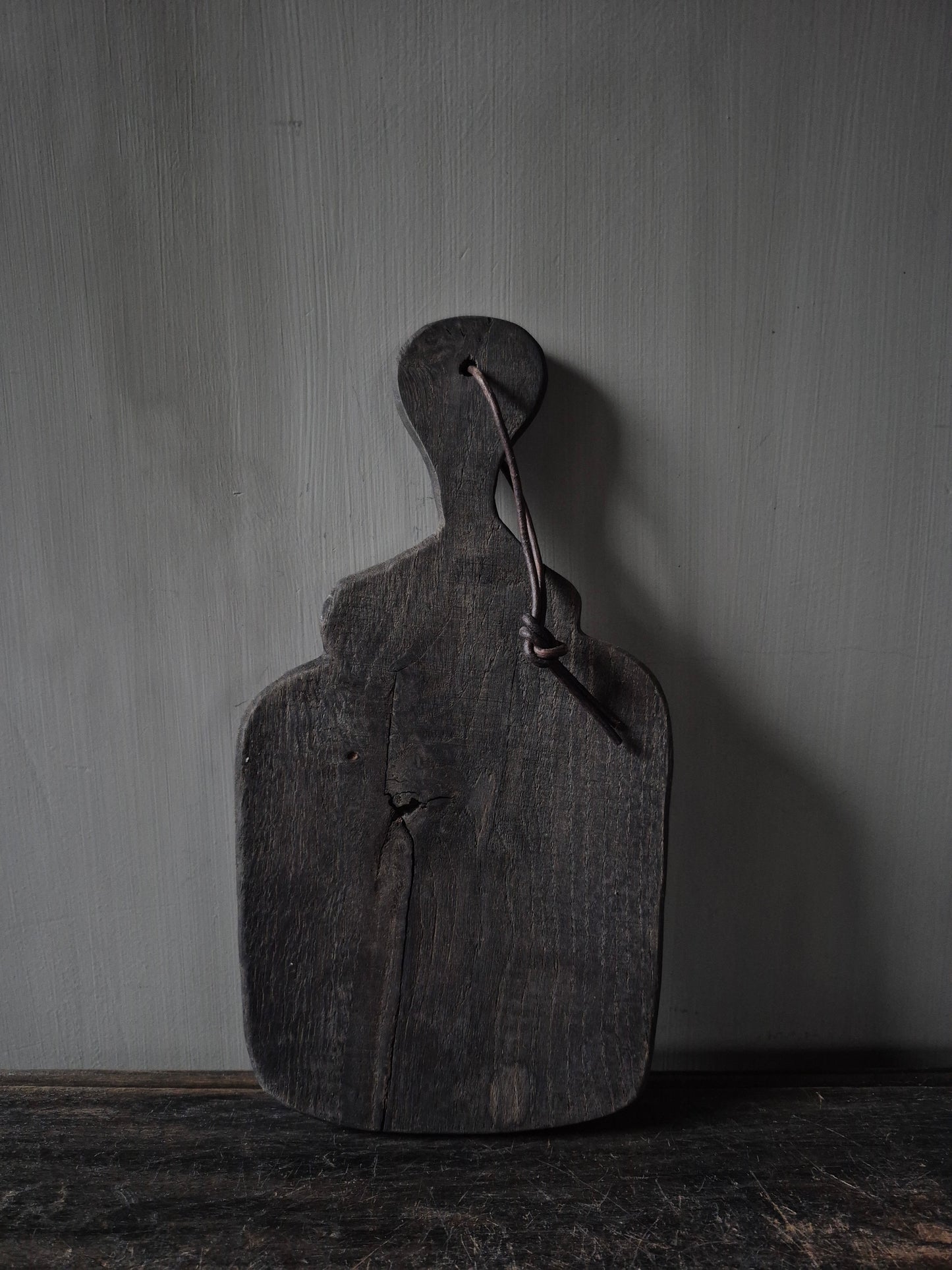 Houten onderzetter te gebruiken als bijvoorbeeld amuseplankje of koffieplankje in de landelijk stijl