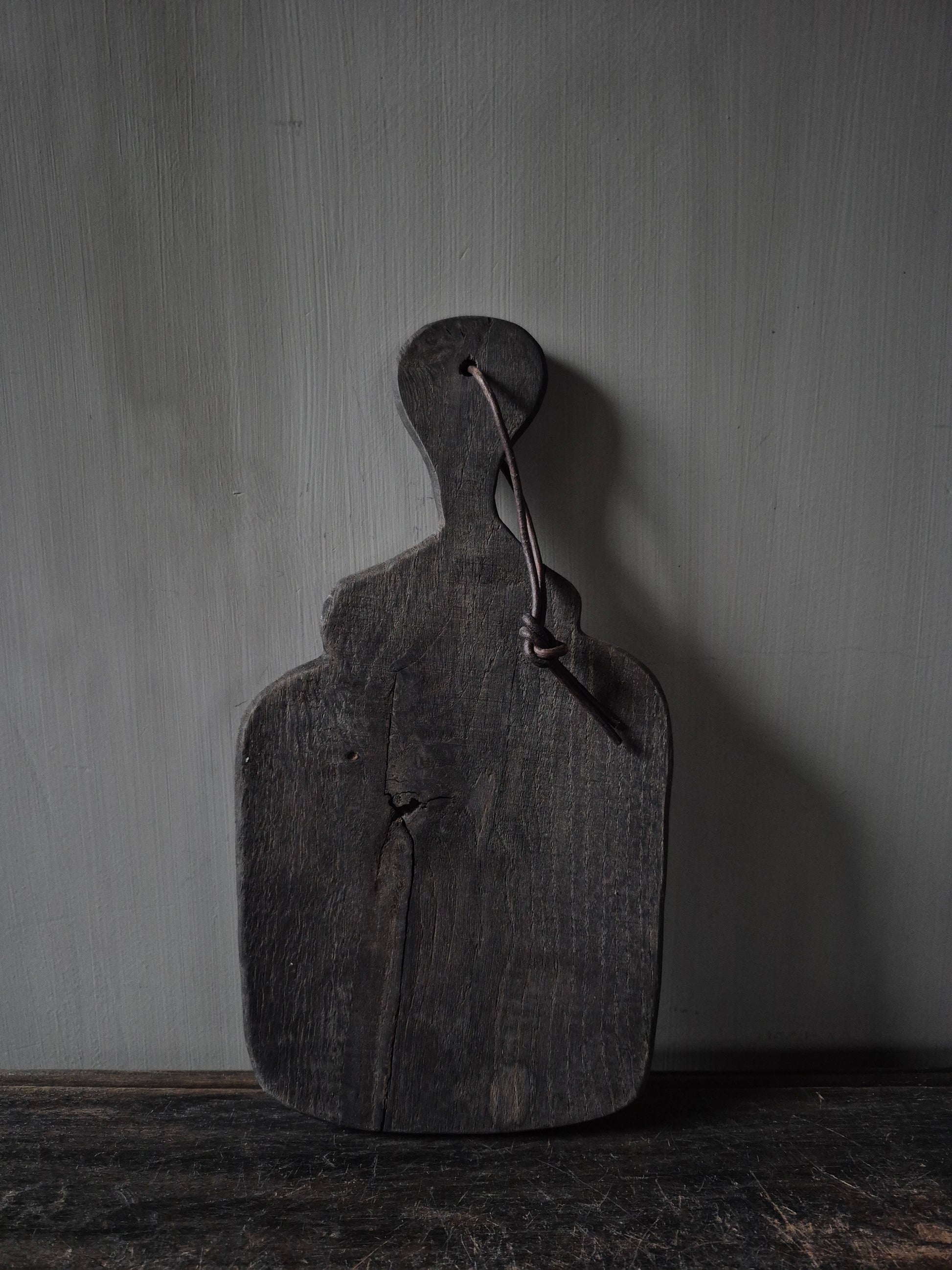 Houten onderzetter te gebruiken als bijvoorbeeld amuseplankje of koffieplankje in de landelijk stijl