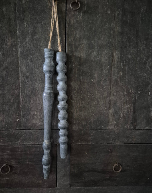 Pegels set van twee landelijke stijl ornament