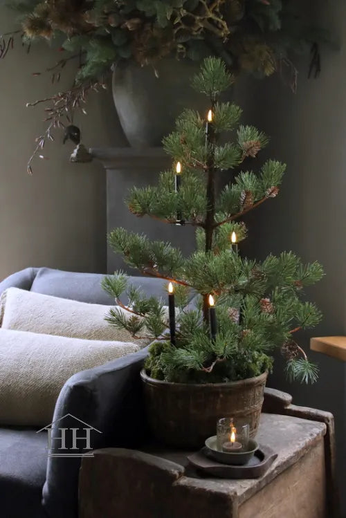 Pinus artificial Christmas tree with pine cones