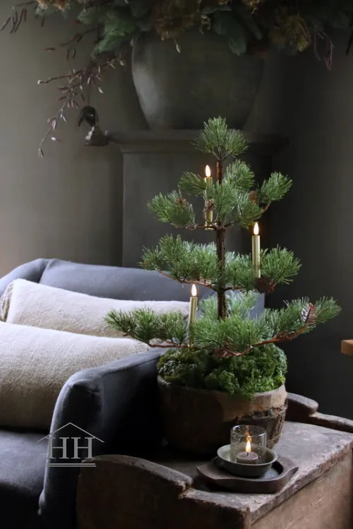 Künstlicher Weihnachtsbaum Pinus mit Tannenzapfen