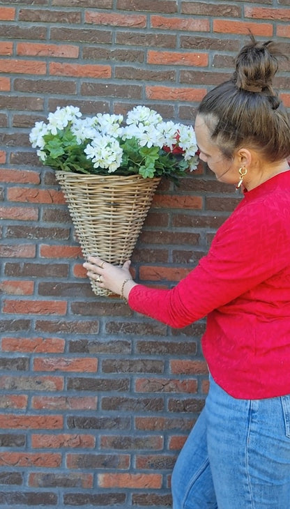 Rotan mand wandhanger naturel voor muur of schutting