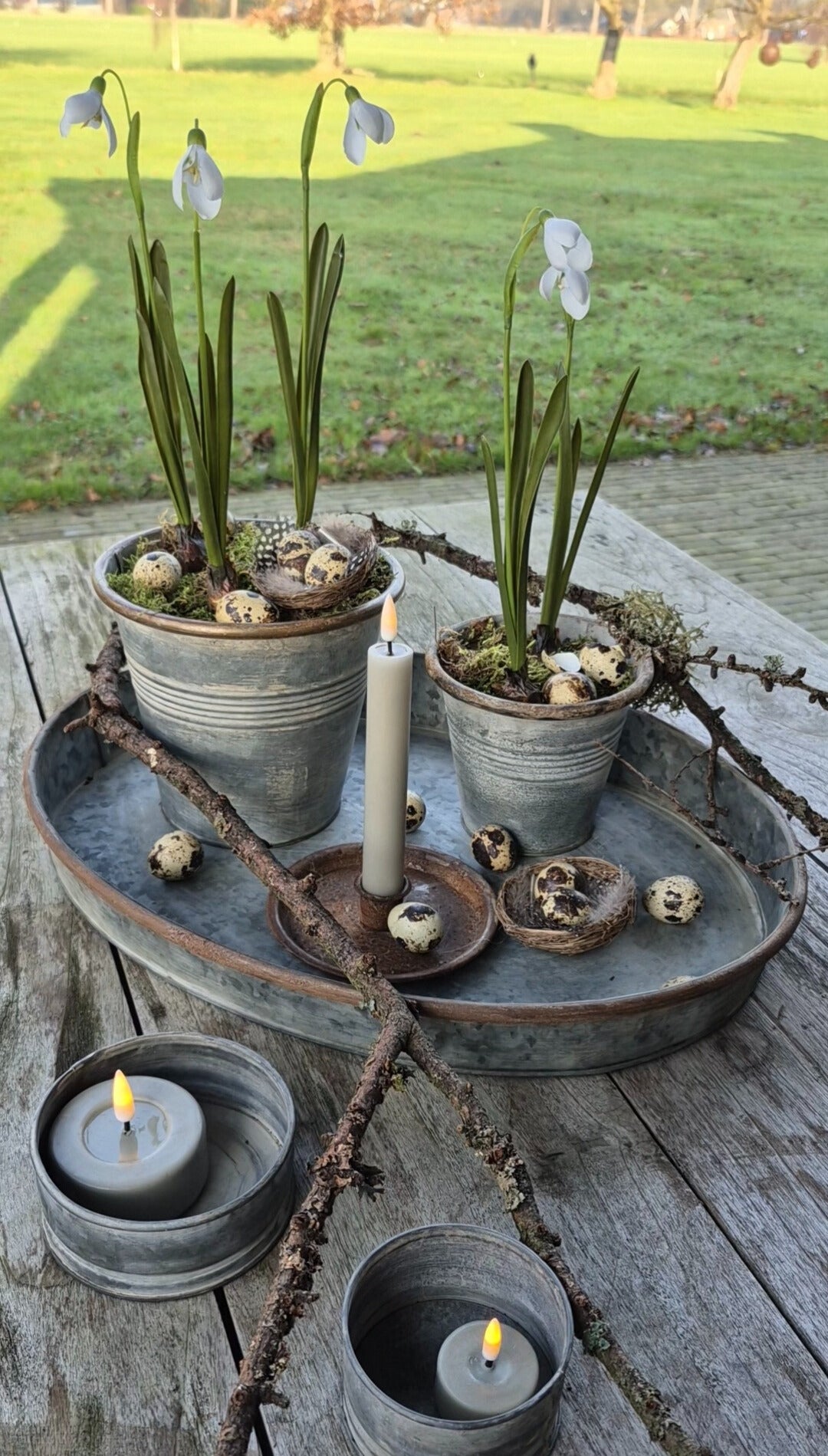 Künstliches Schneeglöckchen auf einer Kugel, 30 cm