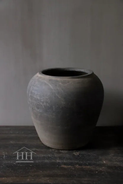 Grijze terracotta kruikje (A3)