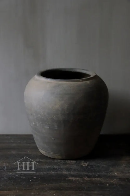 Grijze terracotta kruikje (A3)