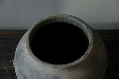 Grijze terracotta kruik (A4)