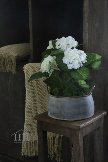 Kunstplant hortensia met witte bloemen in zinken pot