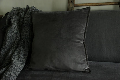 Kussen velvet Dark Grey 50 x 50 cm