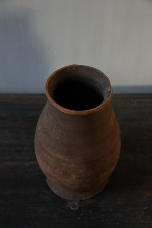 Antiek wooden pot Aura Peeperkorn