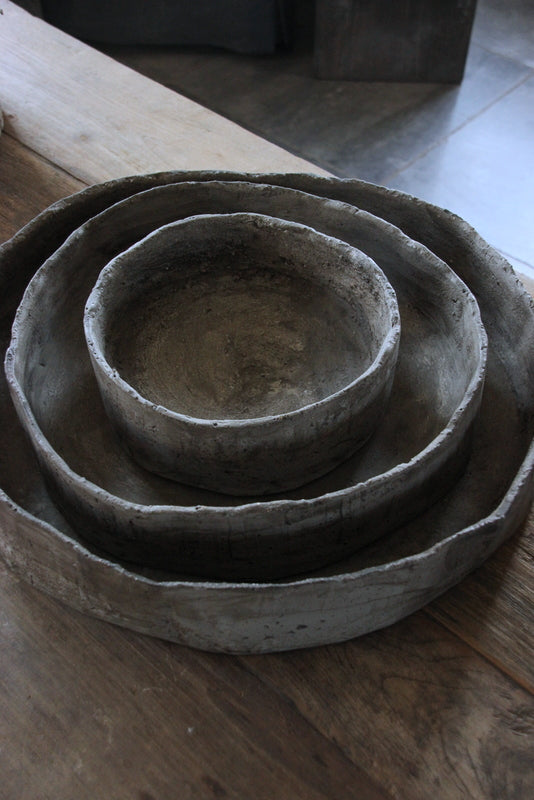 Betonnen schalen klein en groot